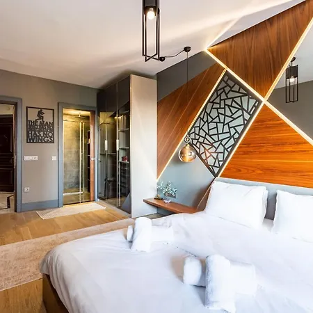 Flat With Fascinating Bosphorus View In Besiktas Διαμέρισμα