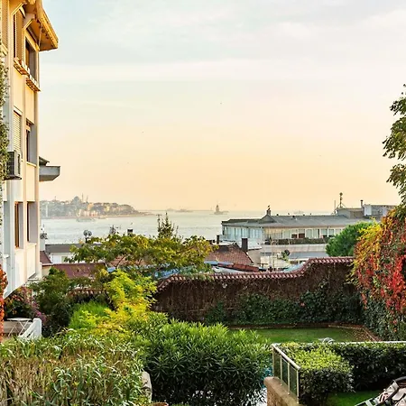 Flat With Fascinating Bosphorus View In Besiktas Διαμέρισμα