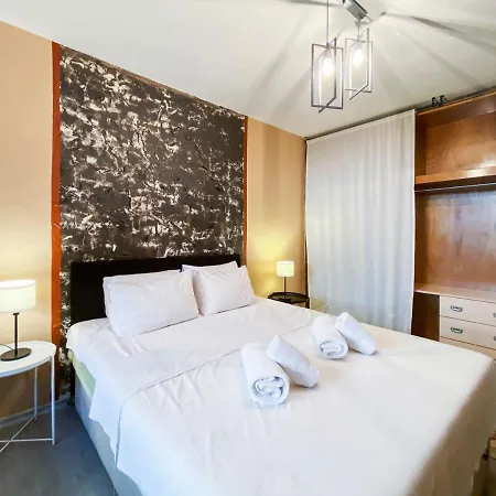 Flat With Fascinating Bosphorus View In Besiktas